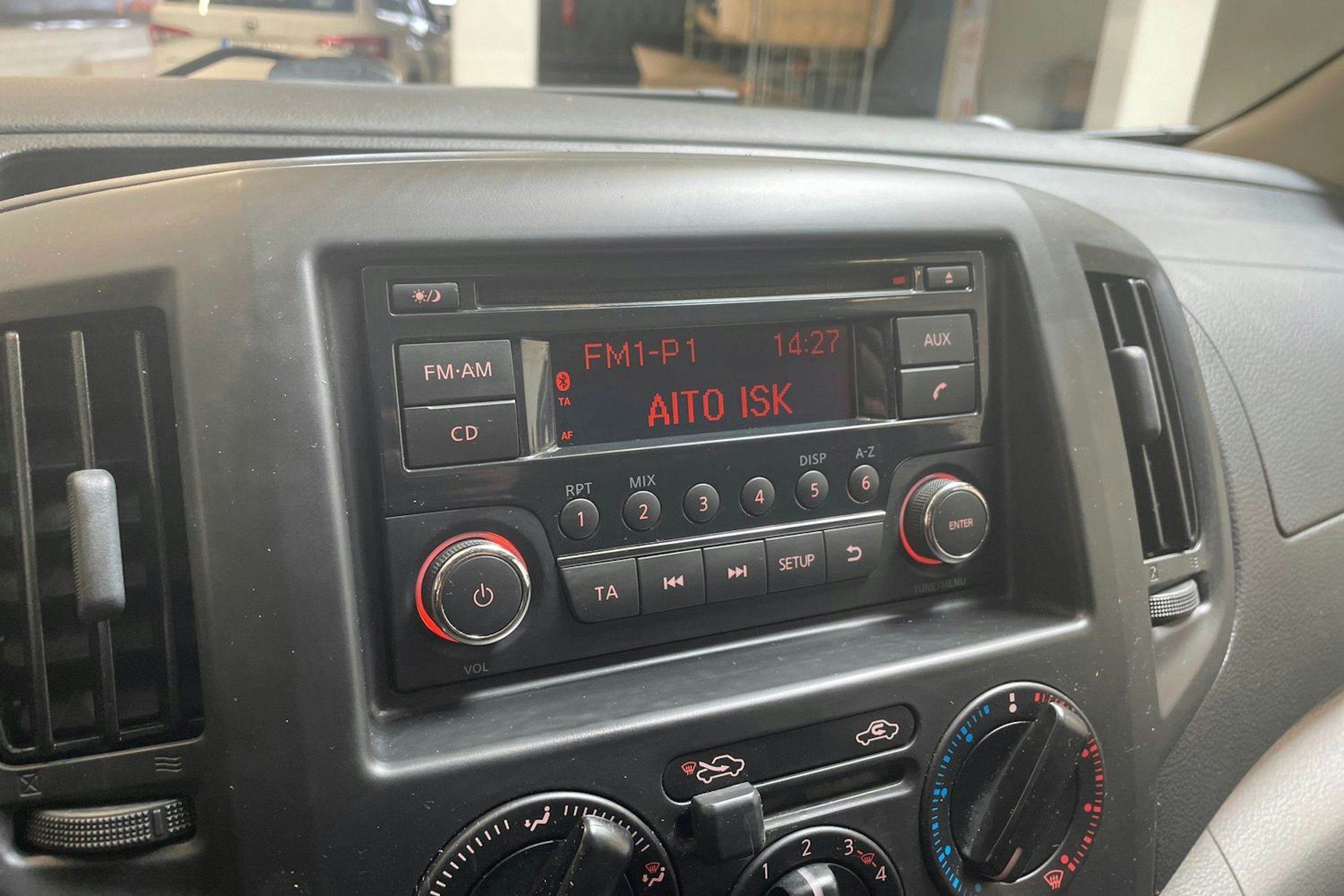hopea Nissan NV200 2013 kuva 13.