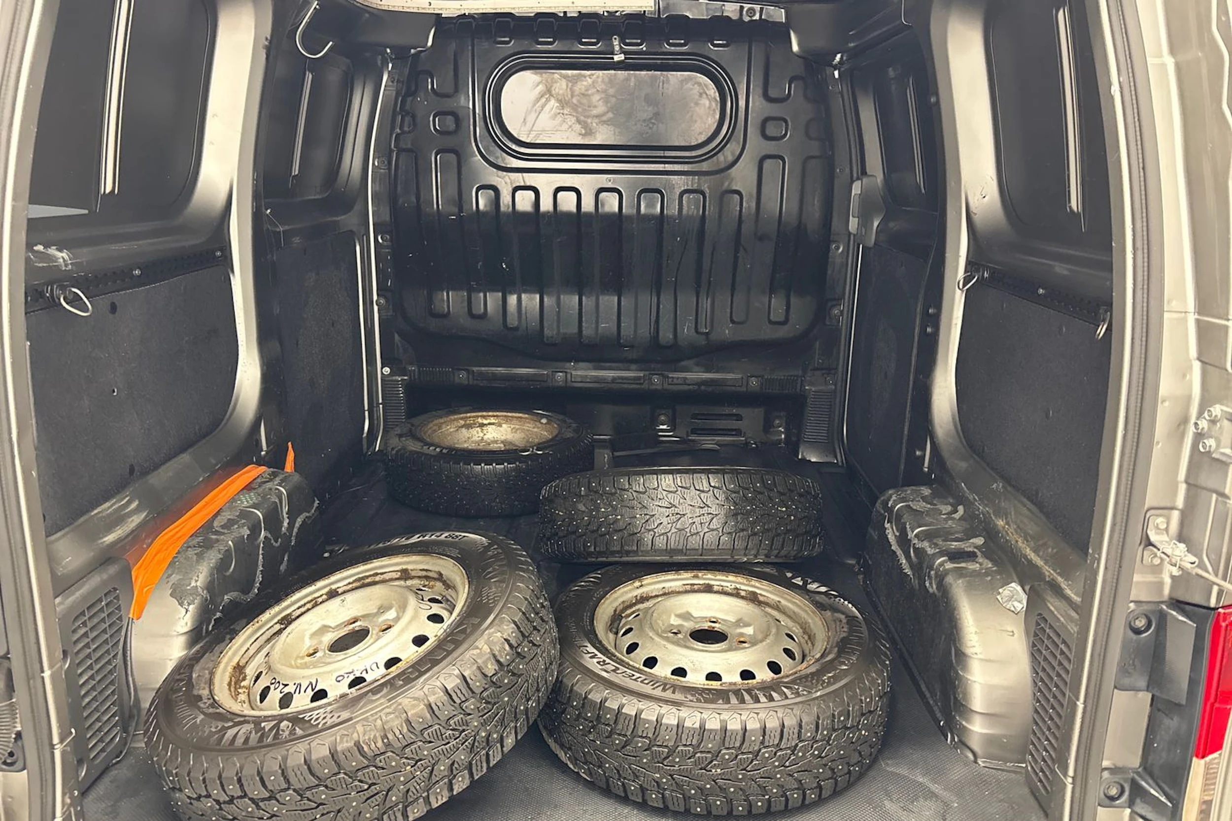 harmaa Nissan NV200 2015 kuva 20.