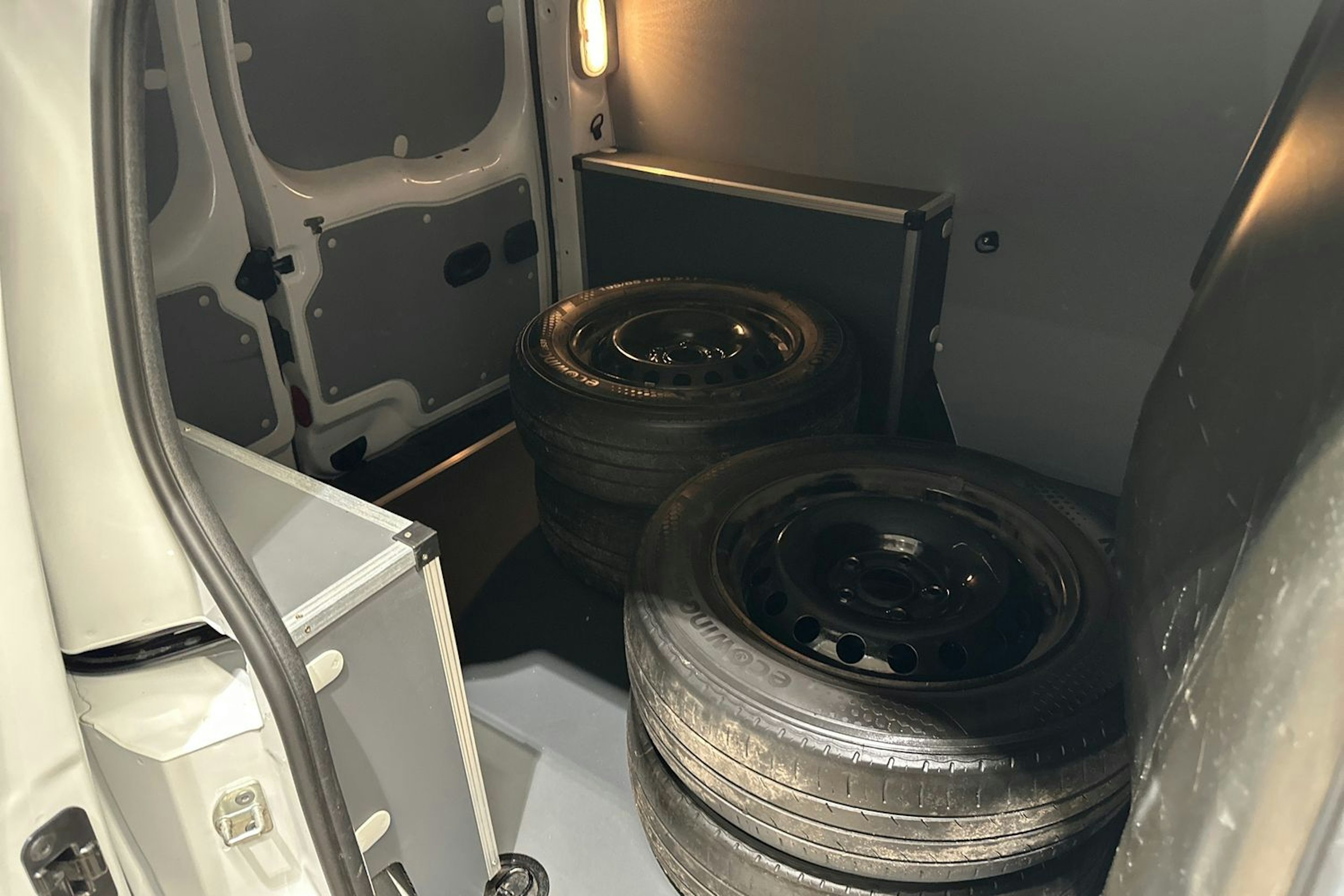 valkoinen Nissan NV250 2020 kuva 24.