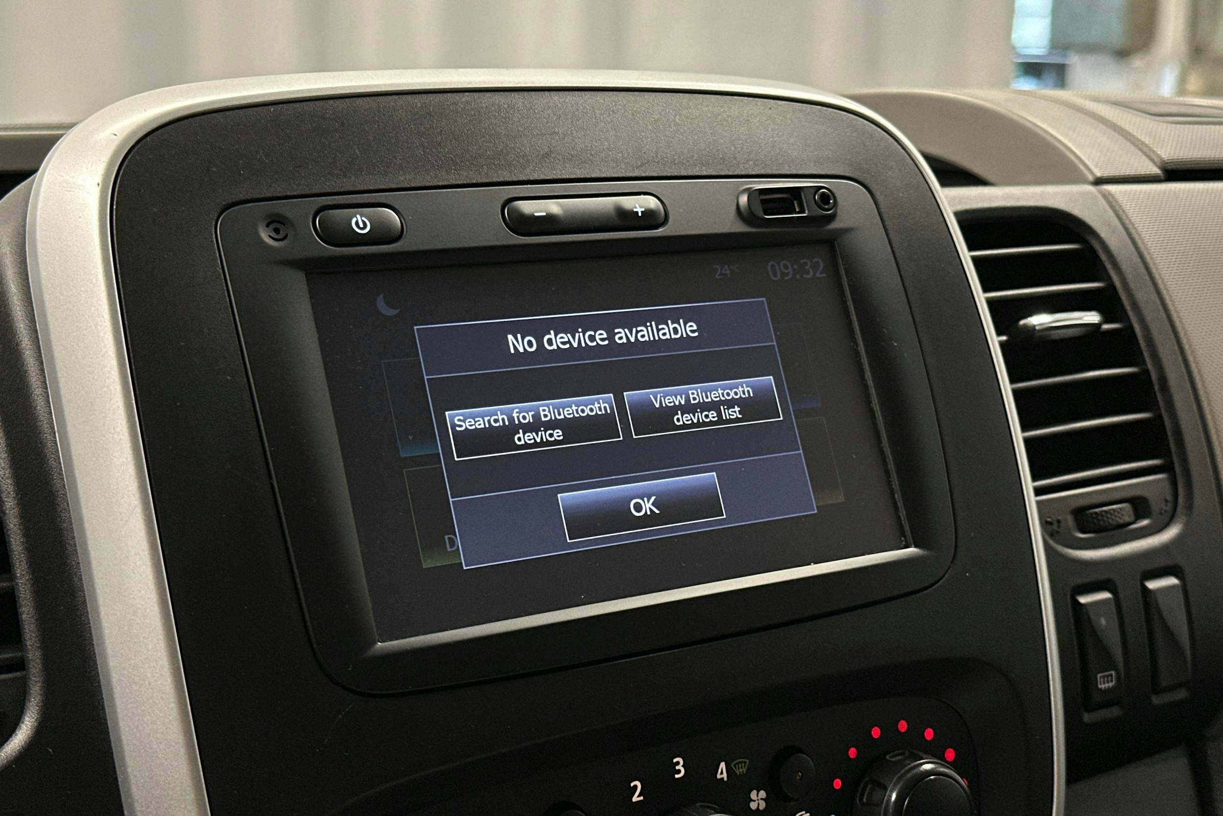 valkoinen Nissan NV300 2019 kuva 19.