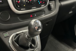 valkoinen Nissan NV300 2019 kuva 23.