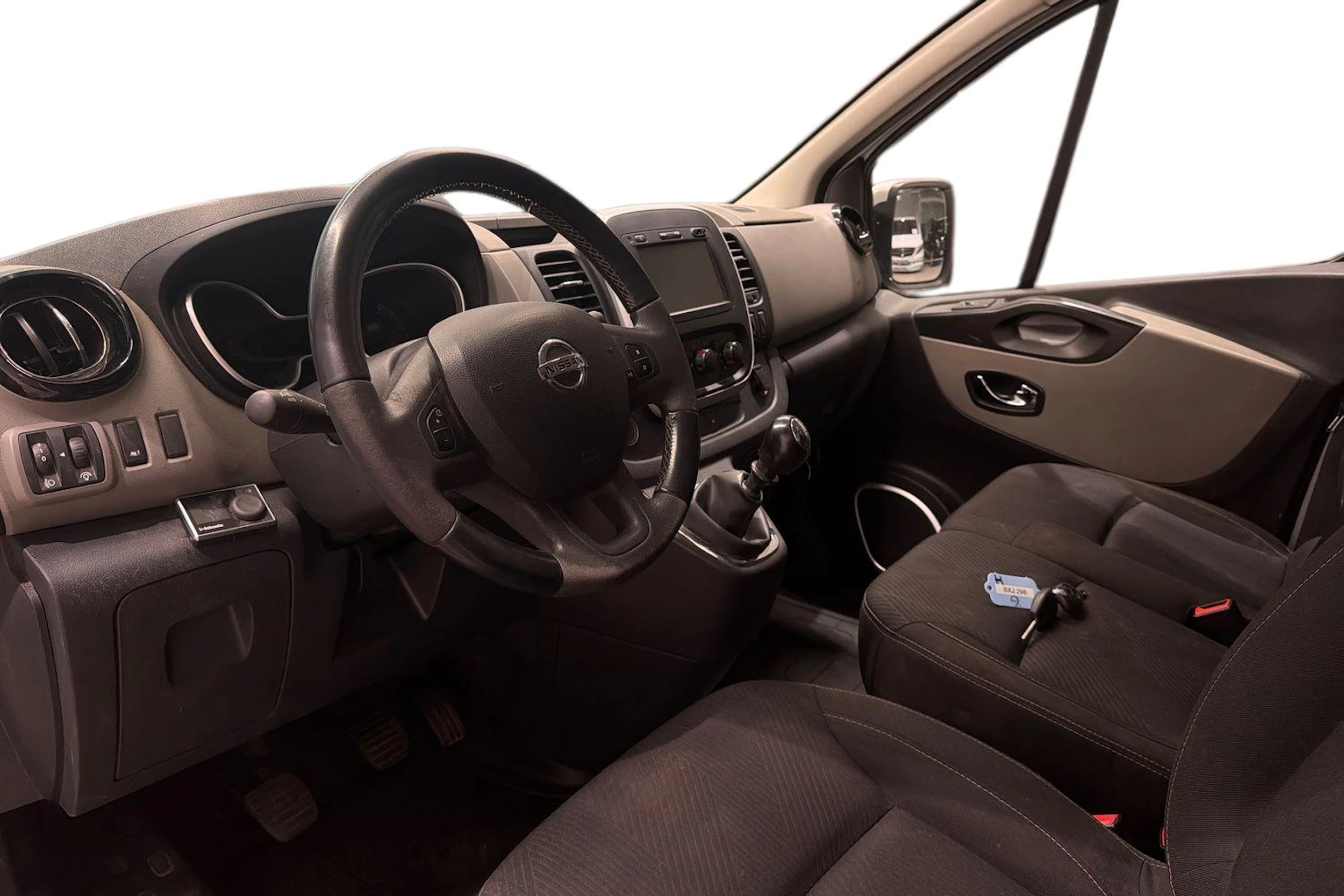 Valkoinen Nissan NV300 2019 kuva 3.