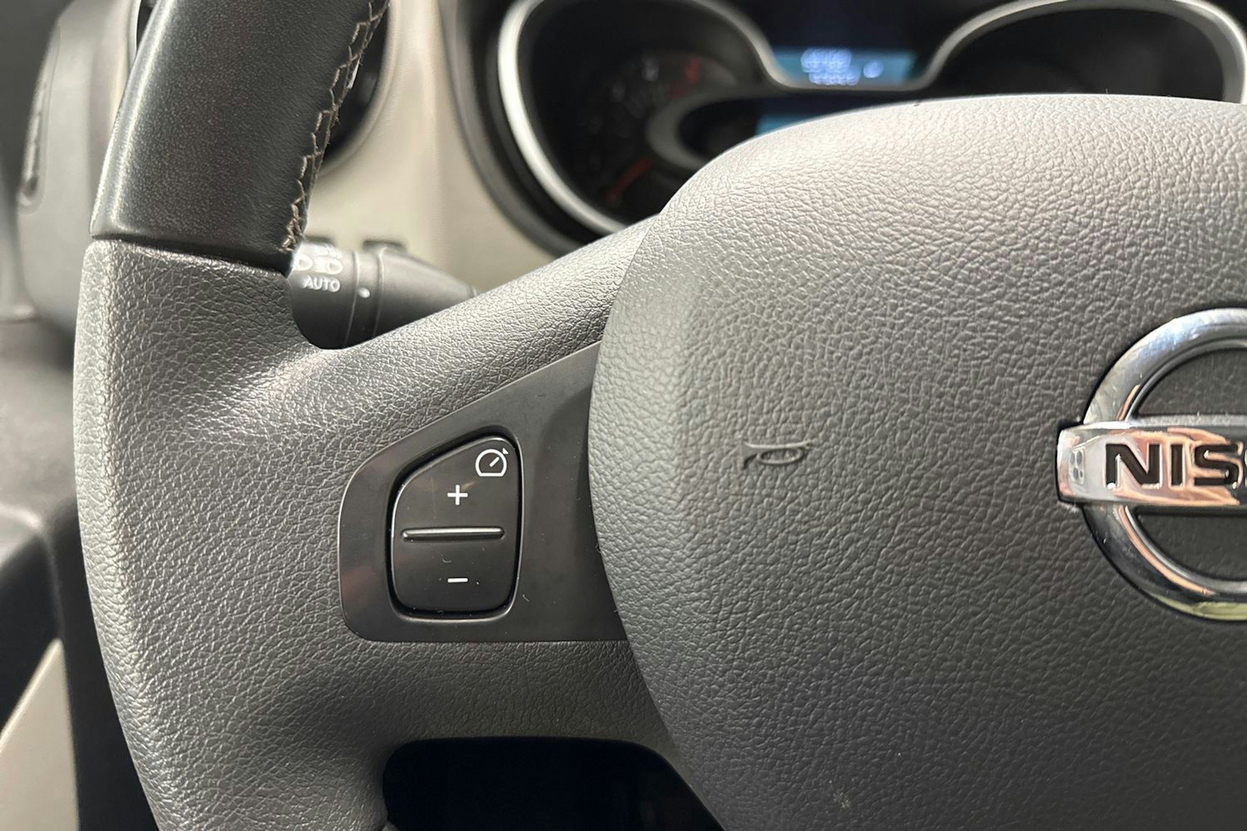 sininen Nissan NV300 2019 kuva 14.