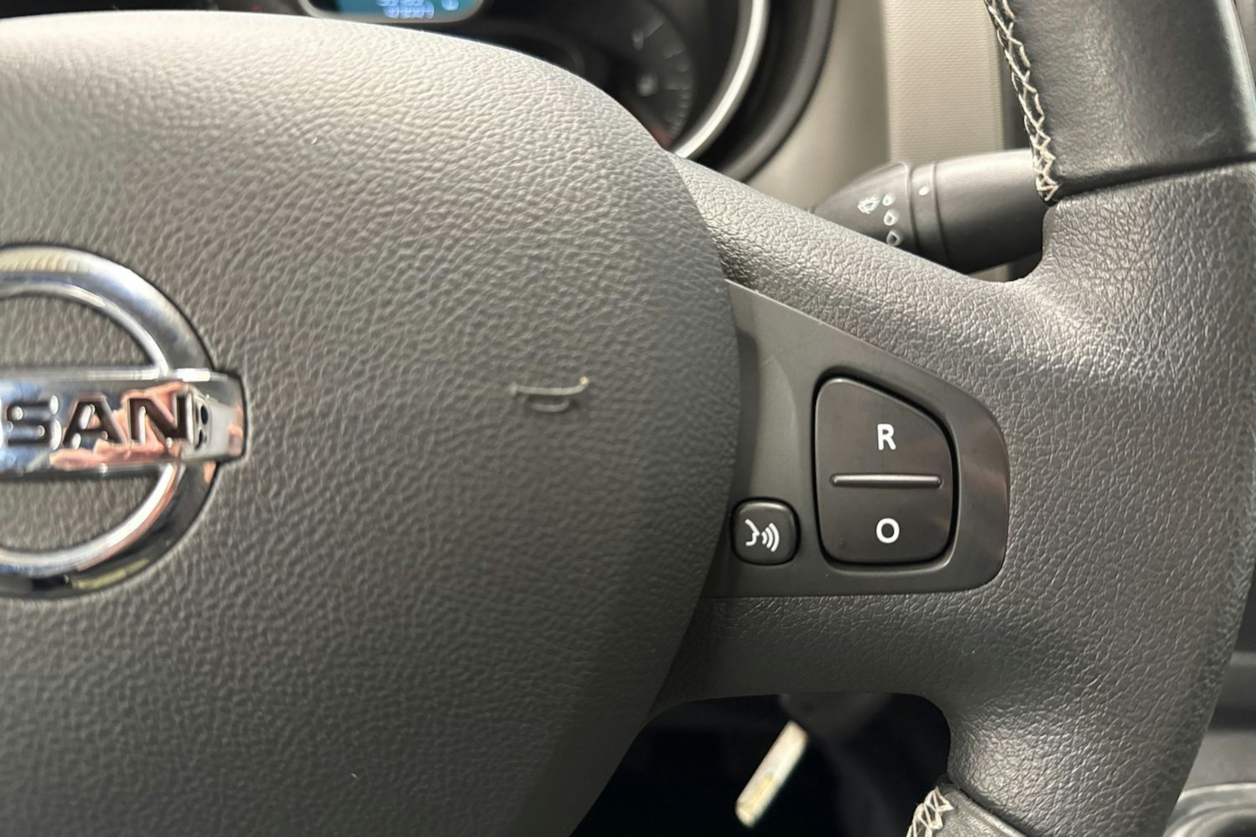 sininen Nissan NV300 2019 kuva 15.