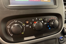 sininen Nissan NV300 2019 kuva 23.