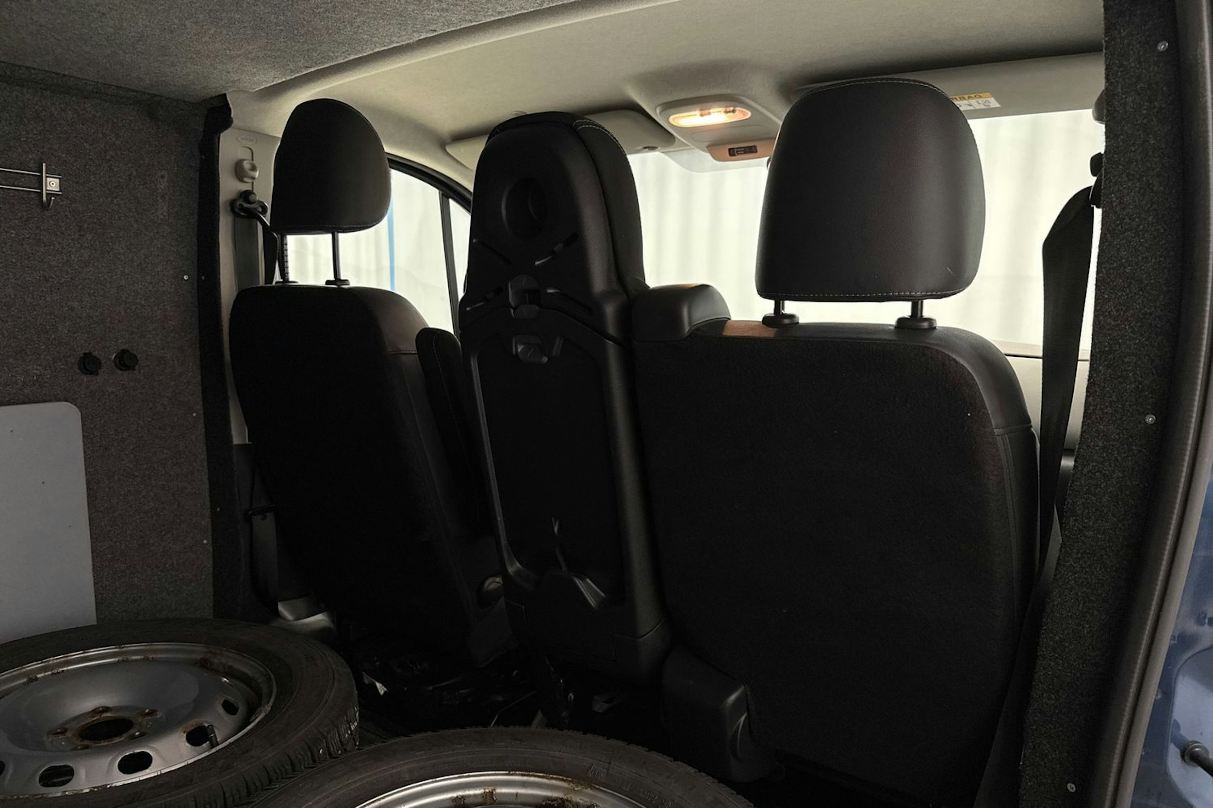 sininen Nissan NV300 2019 kuva 29.