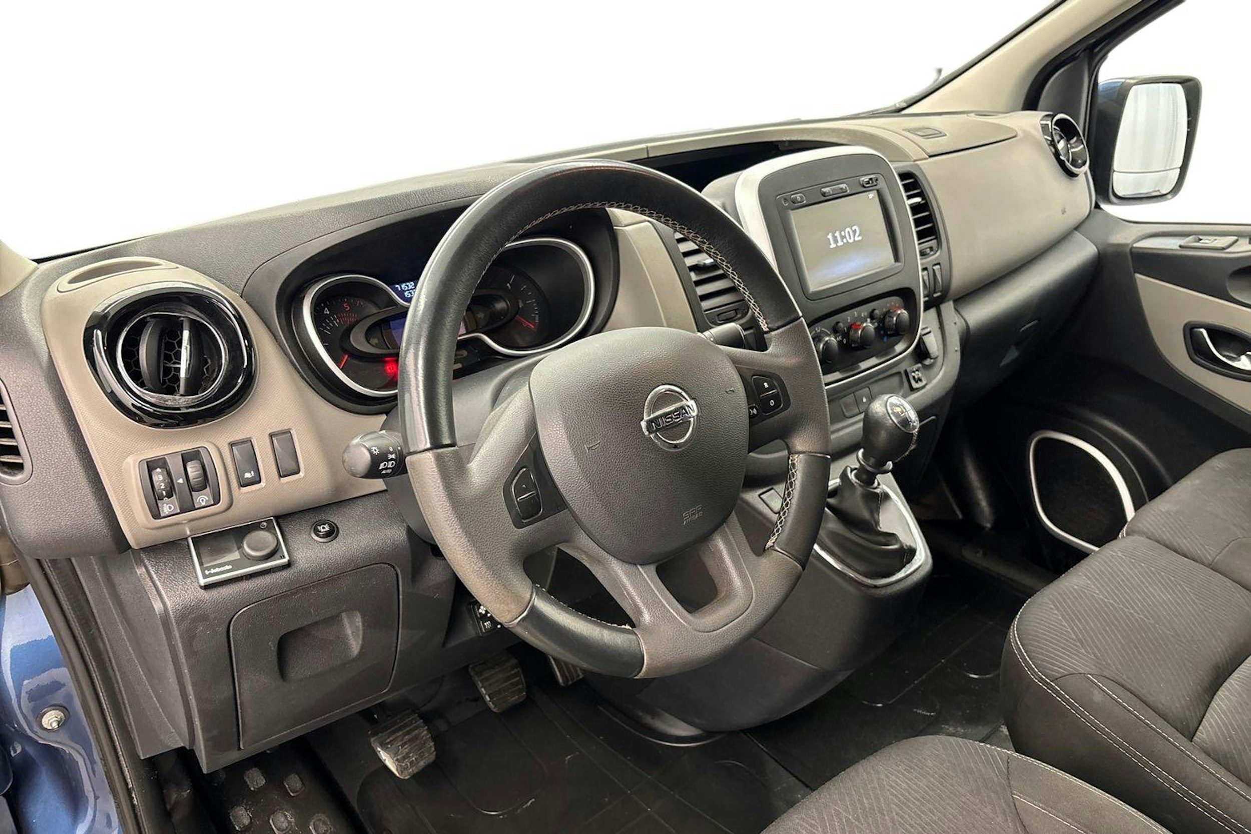 Sininen Nissan NV300 2019 kuva 9.