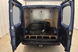 Sininen Nissan NV300 2019 kuva 15.