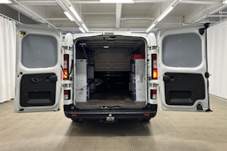 valkoinen Nissan NV300 2019 kuva 10.