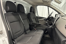 valkoinen Nissan NV300 2019 kuva 15.