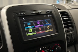 valkoinen Nissan NV300 2019 kuva 17.