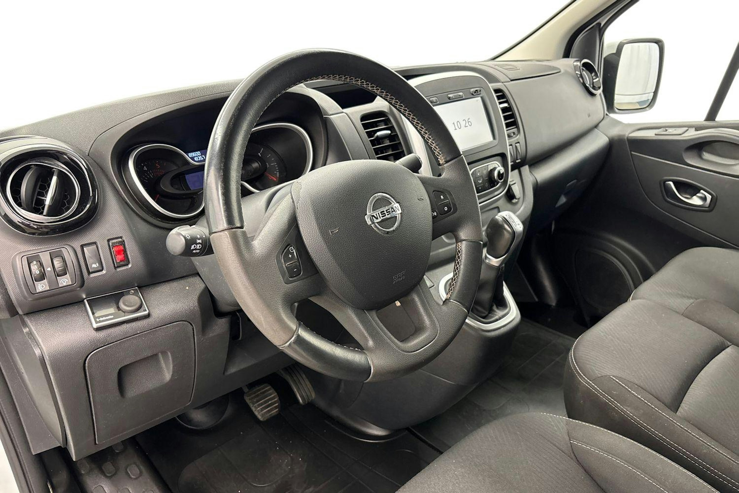 valkoinen Nissan NV300 2020 kuva 9.