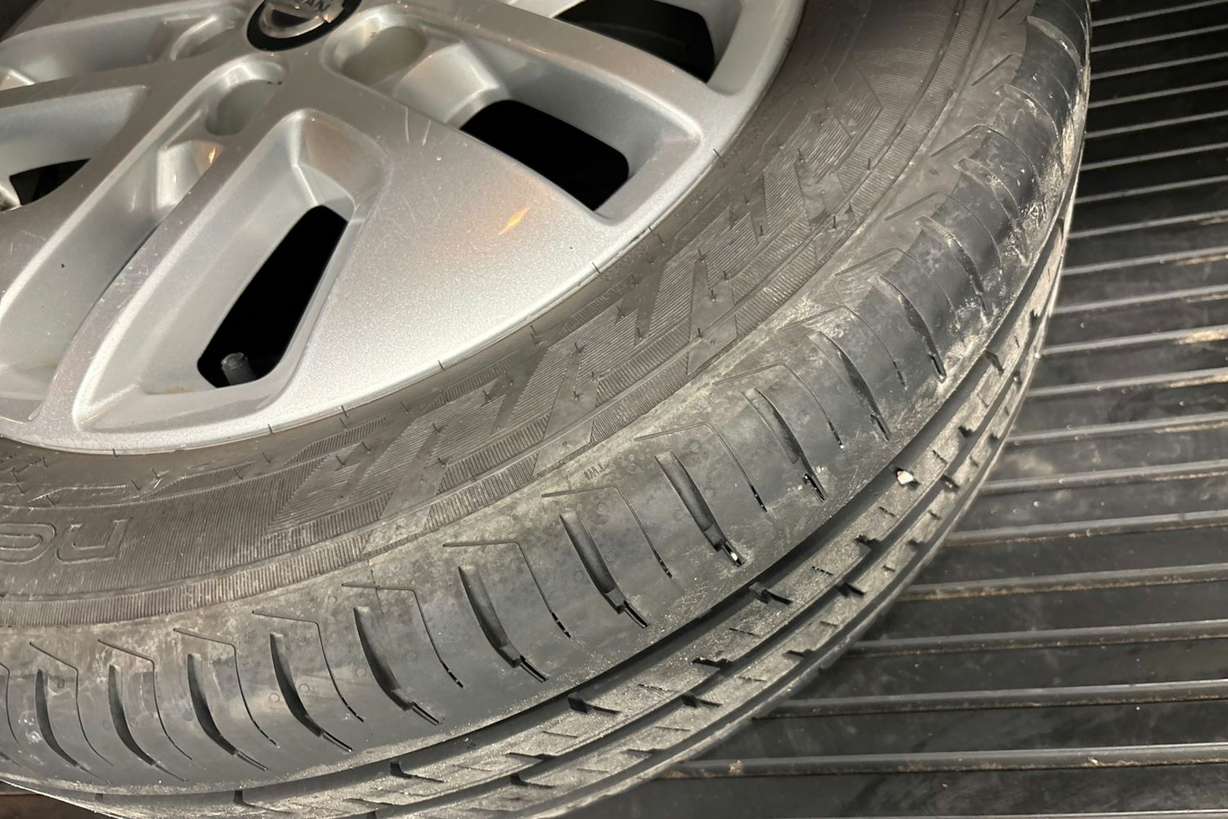 valkoinen Nissan NV300 2020 kuva 13.