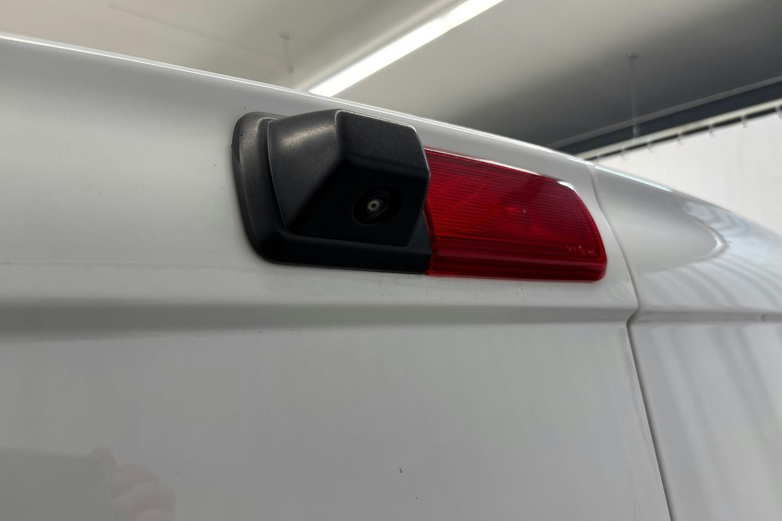 valkoinen Nissan NV300 2020 kuva 15.