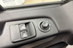 valkoinen Nissan NV300 2020 kuva 17.