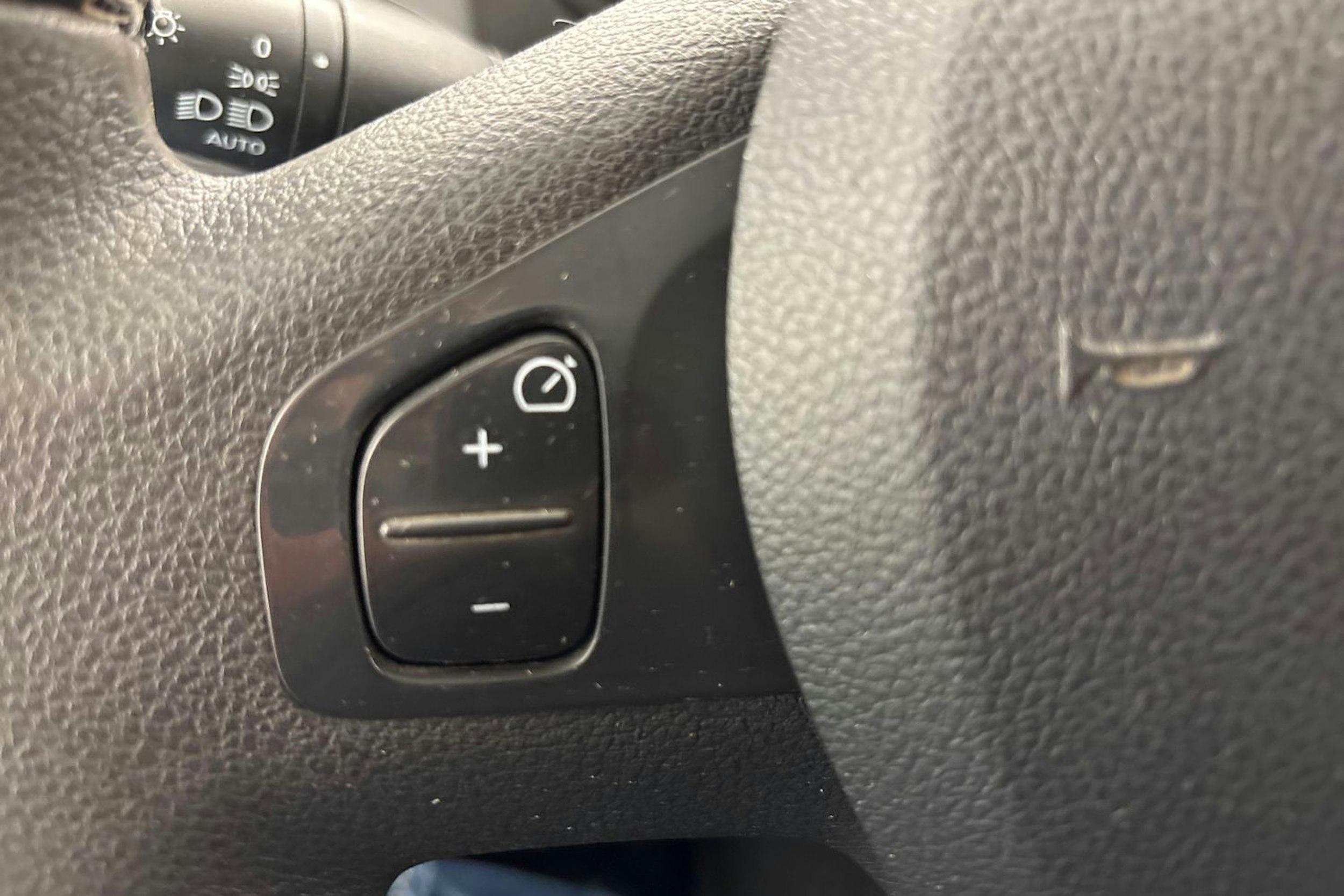 valkoinen Nissan NV300 2020 kuva 22.