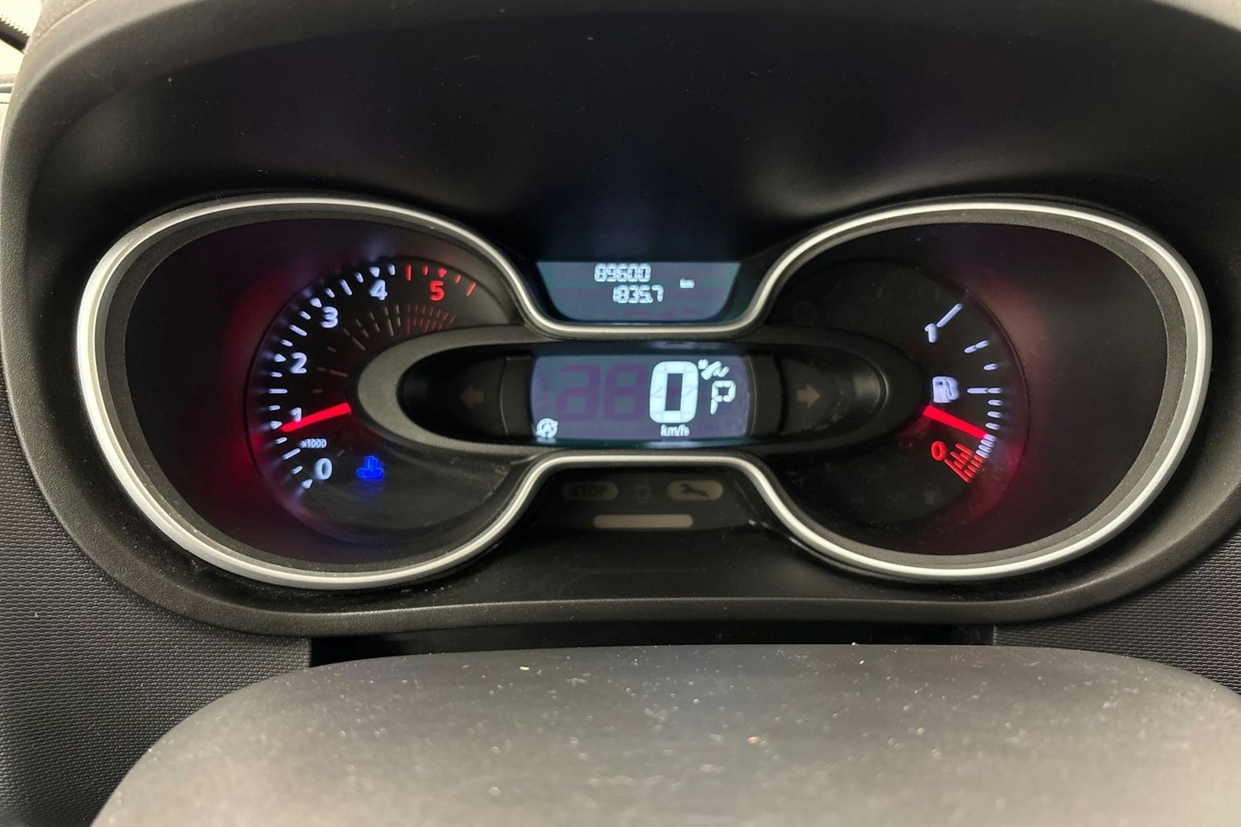 valkoinen Nissan NV300 2020 kuva 24.