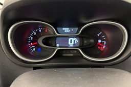 valkoinen Nissan NV300 2020 kuva 24.