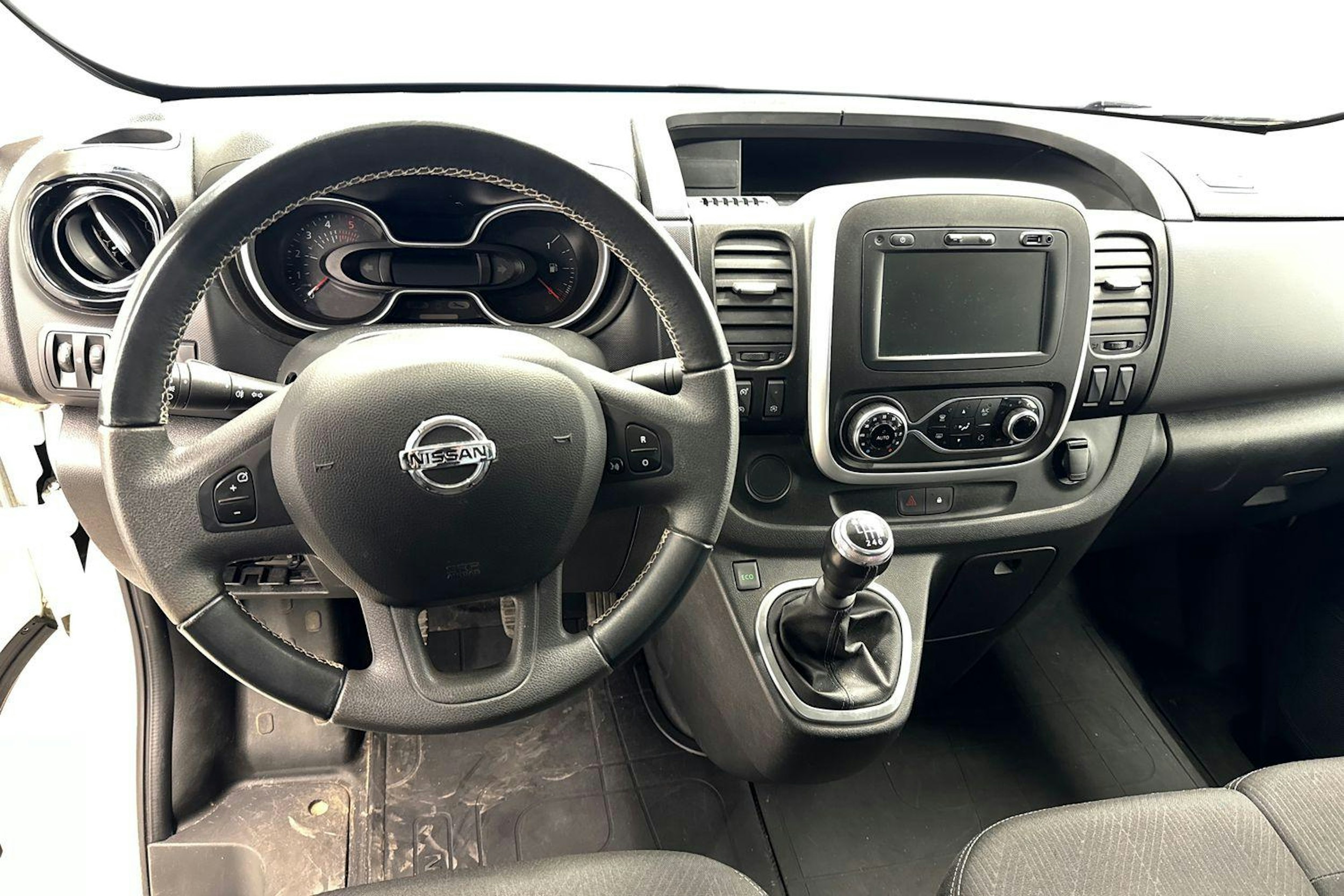 valkoinen Nissan NV300 2021 kuva 9.