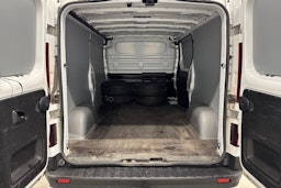 valkoinen Nissan NV300 2021 kuva 13.