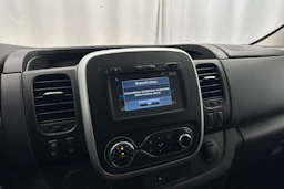 valkoinen Nissan NV300 2021 kuva 18.