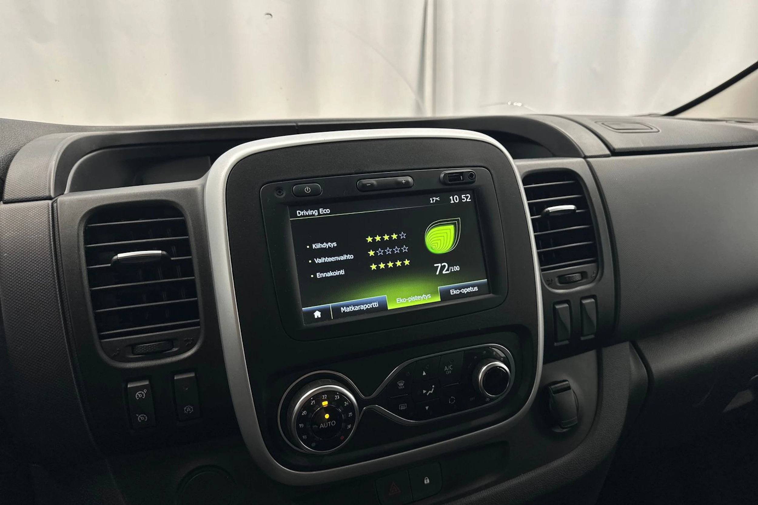 valkoinen Nissan NV300 2021 kuva 19.