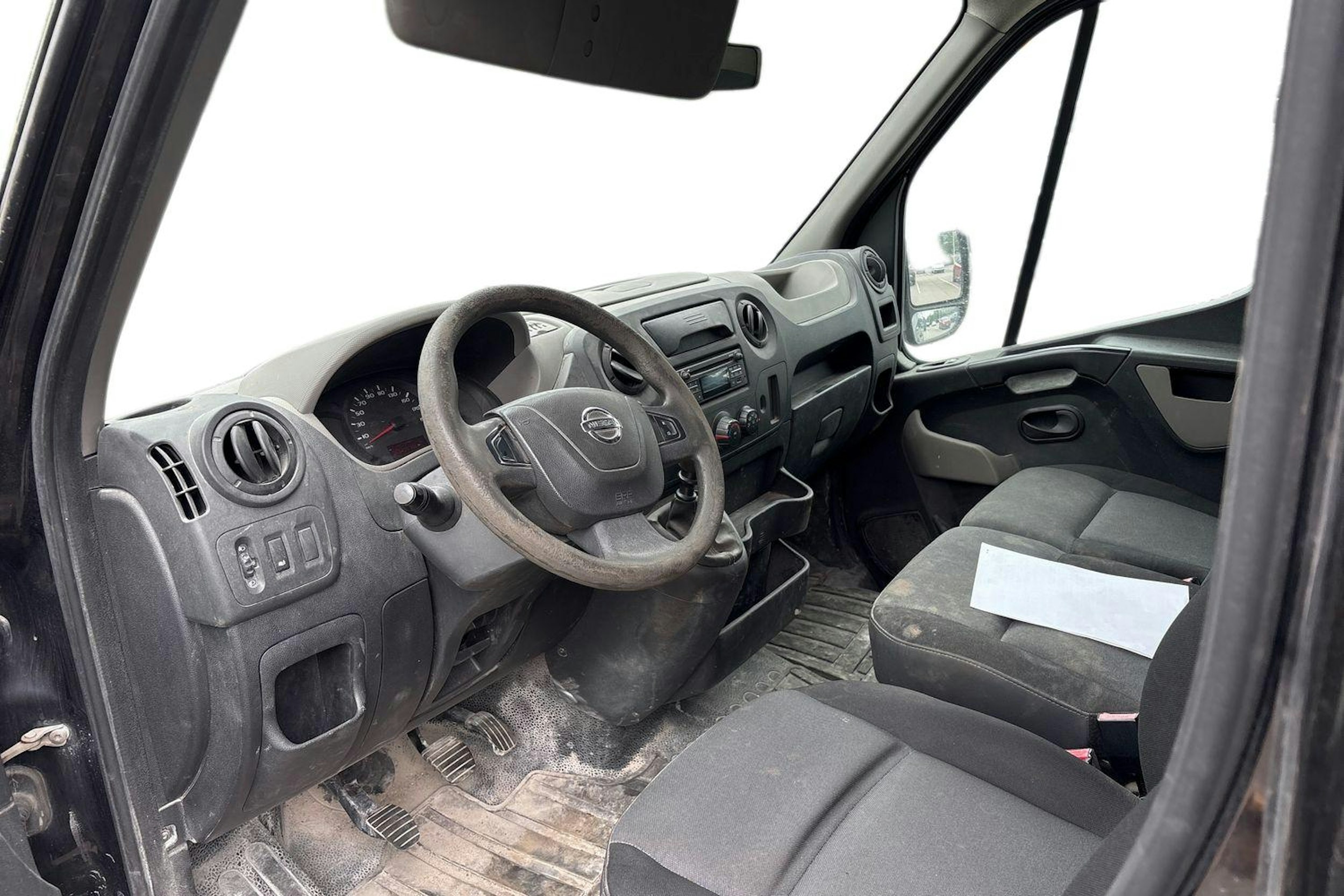 musta Nissan NV400 2014 kuva 3.