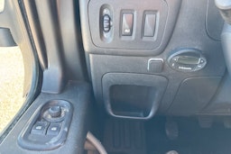 Musta Nissan NV400 2015 kuva 15.