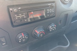 Musta Nissan NV400 2015 kuva 21.