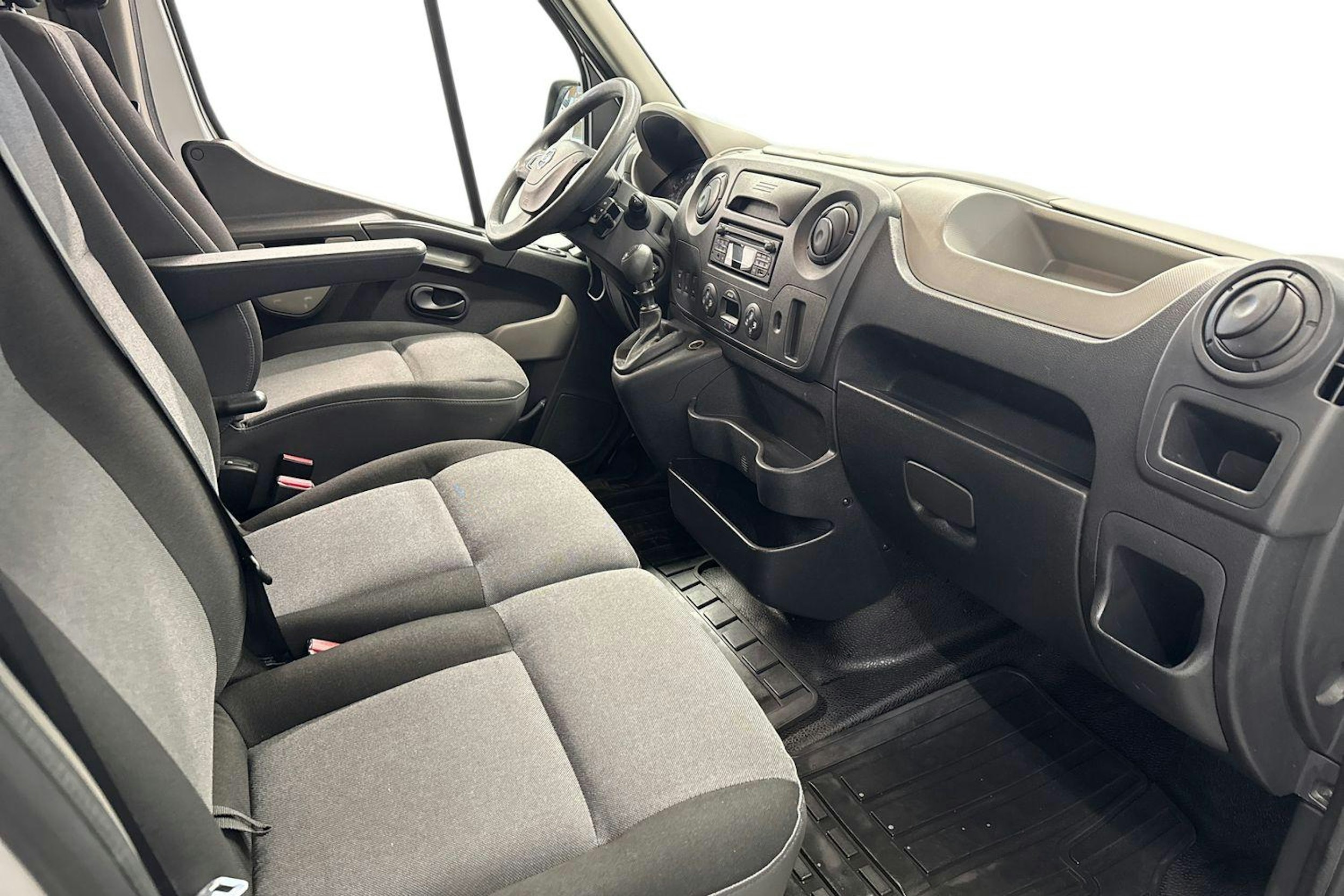 harmaa Nissan NV400 2016 kuva 9.