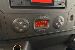 harmaa Nissan NV400 2016 kuva 13.
