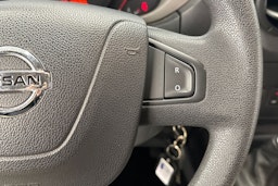 harmaa Nissan NV400 2016 kuva 17.