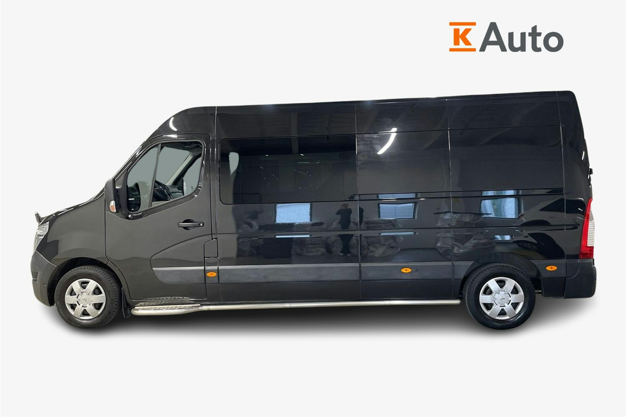 musta Nissan NV400 2021 kuva 6.