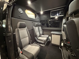 musta Nissan NV400 2021 kuva 13.