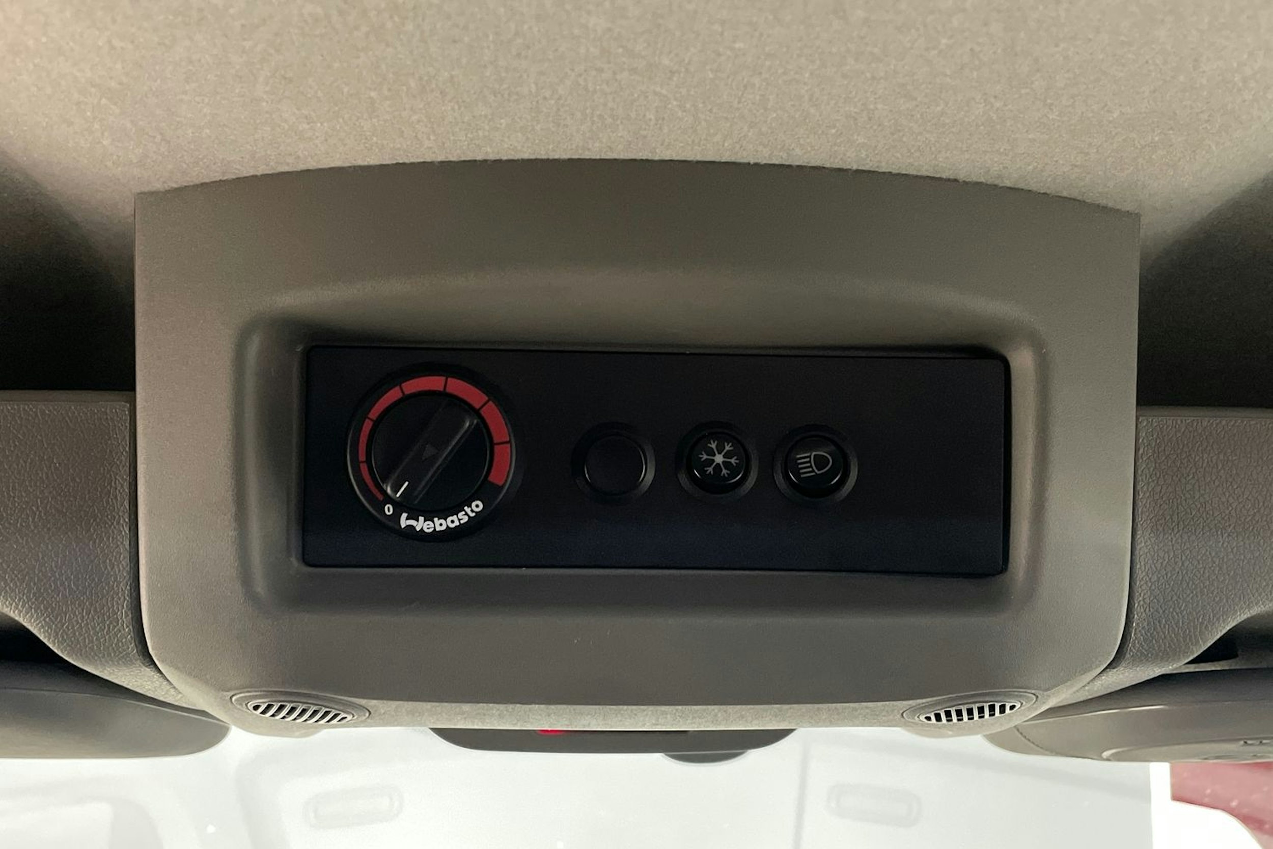 musta Nissan NV400 2021 kuva 18.