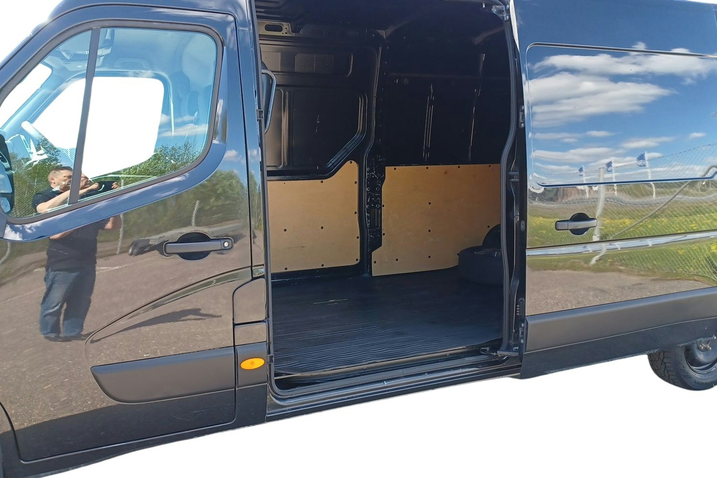 Musta Nissan NV400 2022 kuva 10.