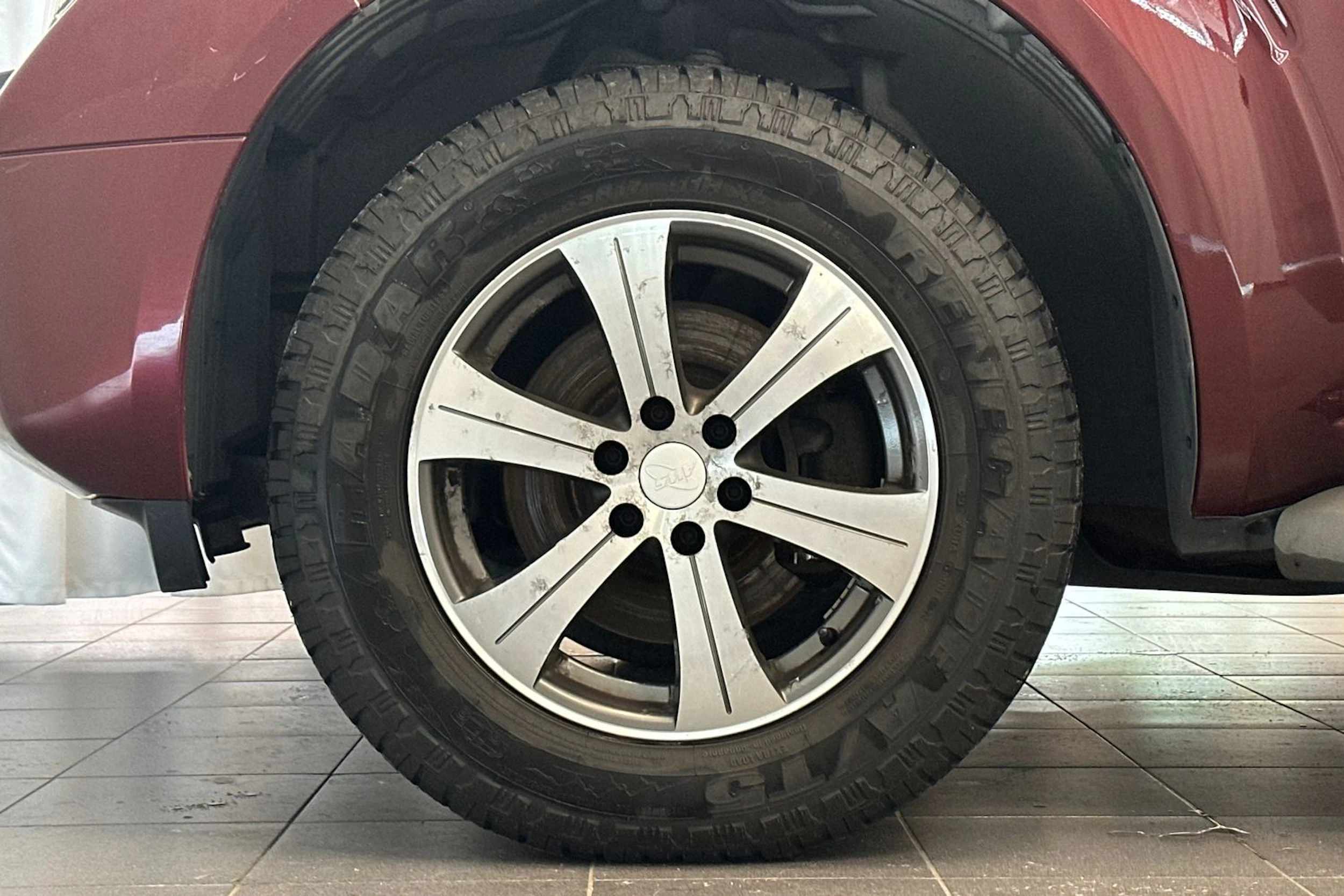 punainen Nissan Pathfinder 2007 kuva 26.
