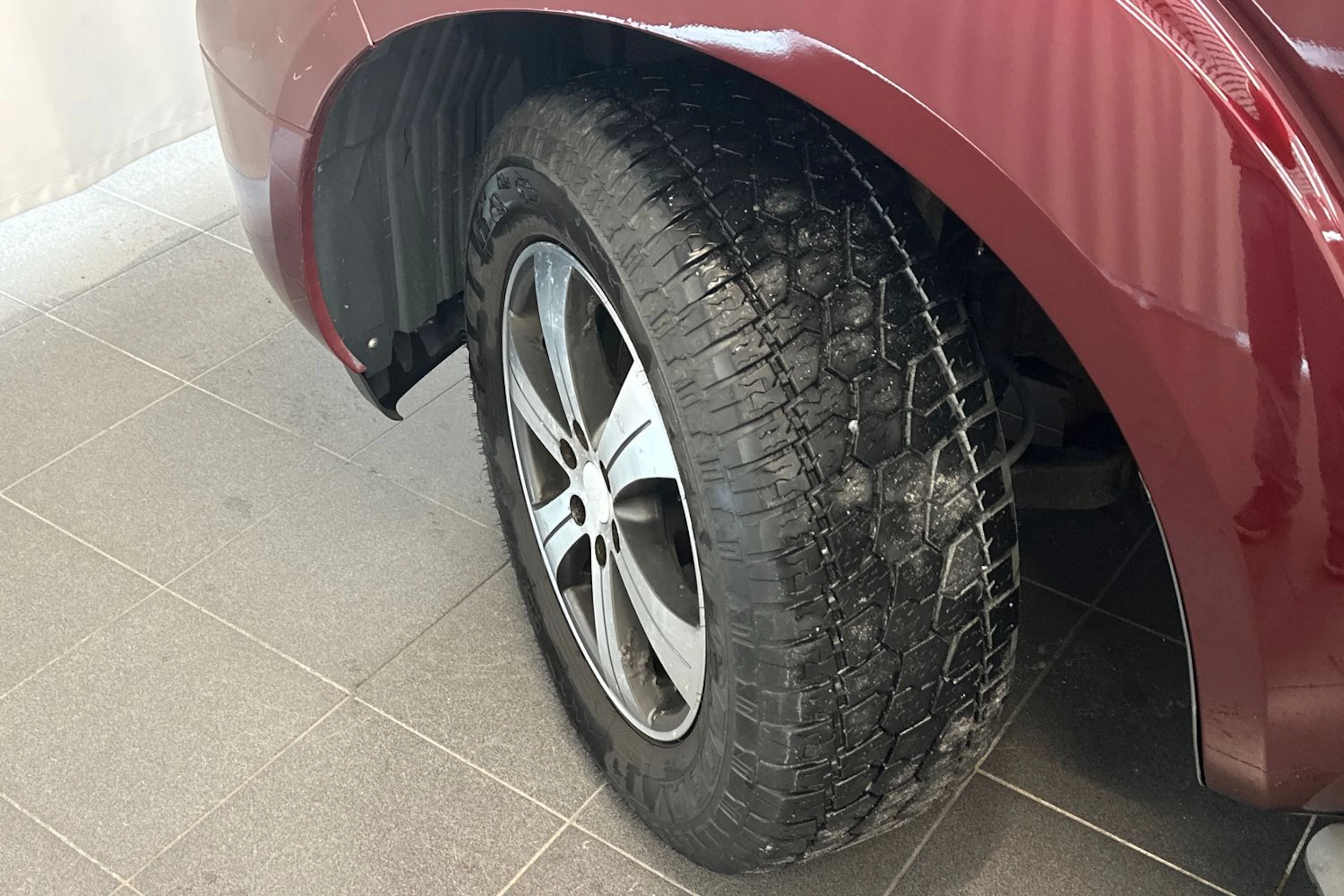 punainen Nissan Pathfinder 2007 kuva 27.