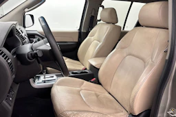harmaa Nissan Pathfinder 2013 kuva 12.