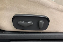 harmaa Nissan Pathfinder 2013 kuva 13.