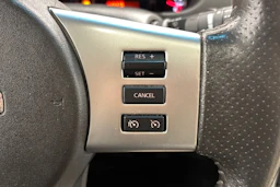 harmaa Nissan Pathfinder 2013 kuva 17.
