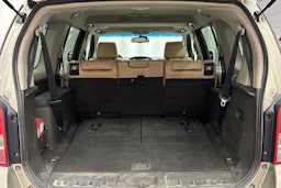 harmaa Nissan Pathfinder 2013 kuva 24.