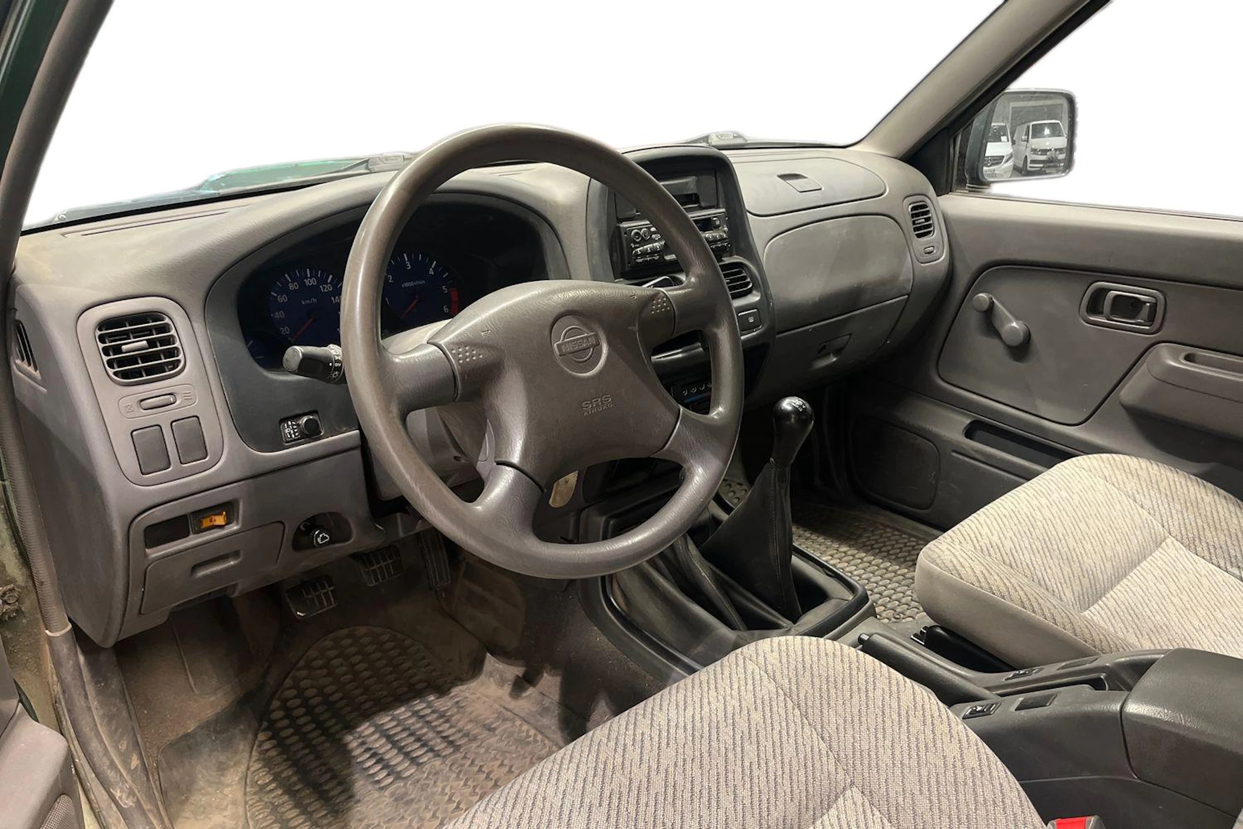 met. vihreä Nissan Pick-up 2000 kuva 3.