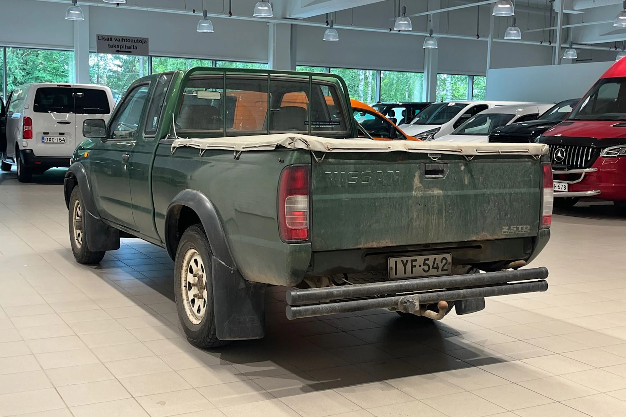 met. vihreä Nissan Pick-up 2000 kuva 4.