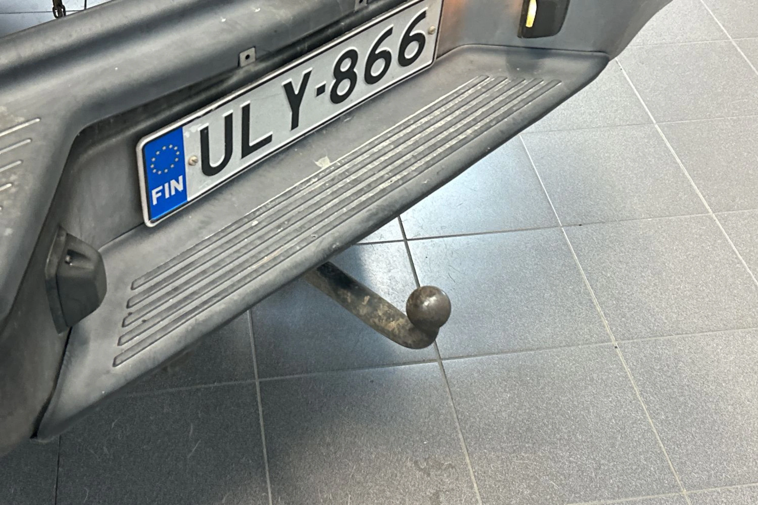 musta Nissan Pick-up 2005 kuva 14.