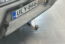 musta Nissan Pick-up 2005 kuva 14.