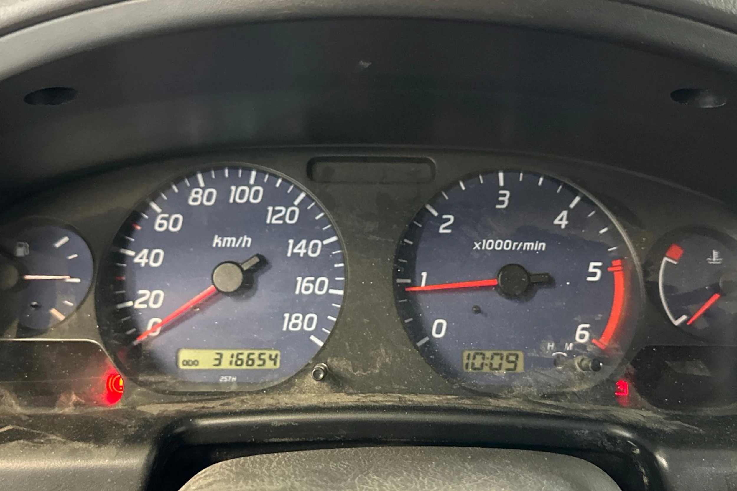 musta Nissan Pick-up 2005 kuva 17.
