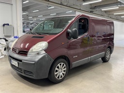 punainen Nissan Primastar 2005 kuva 2.