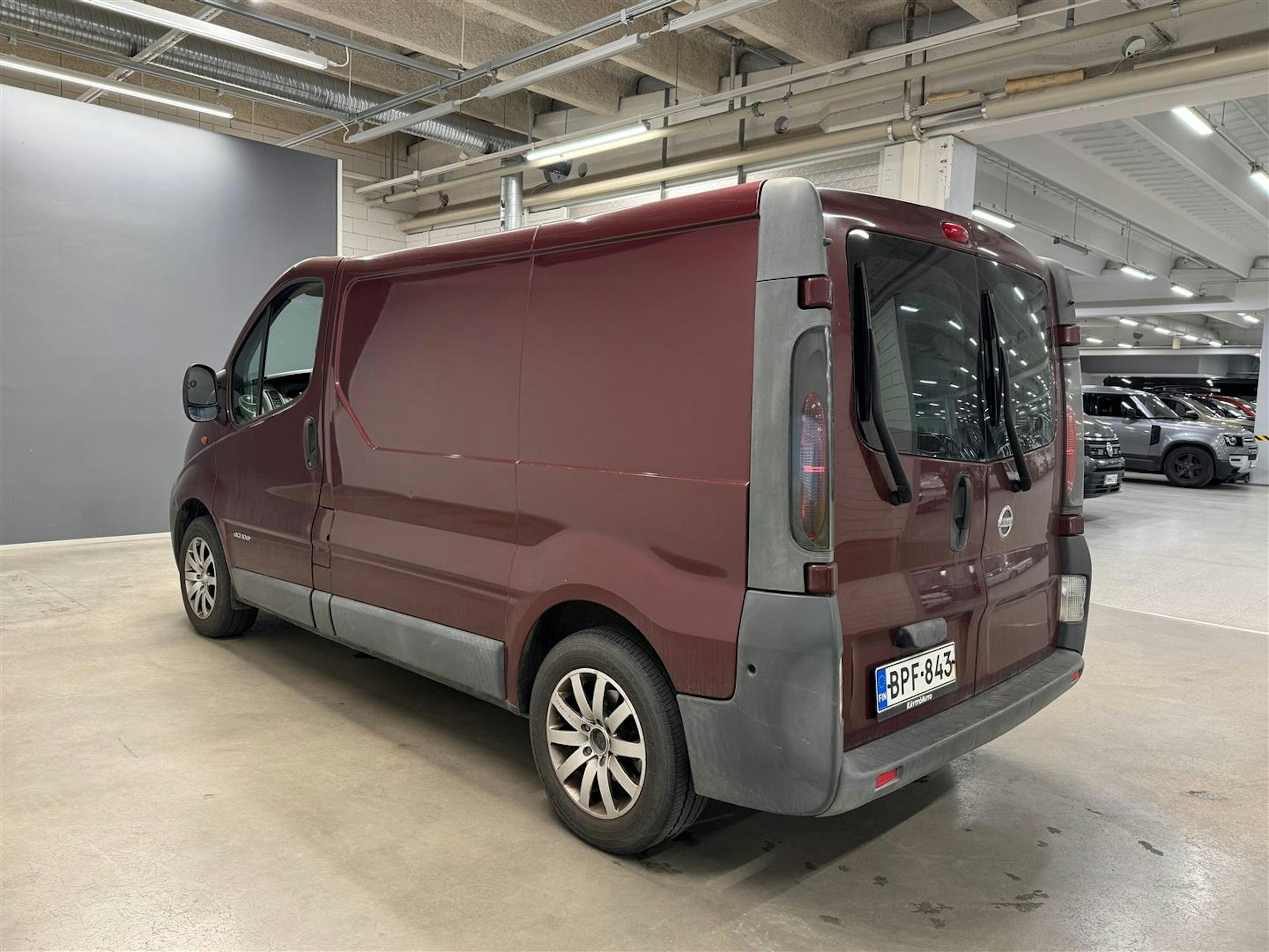 punainen Nissan Primastar 2005 kuva 4.