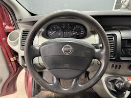 punainen Nissan Primastar 2005 kuva 8.